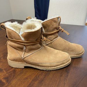 Women's UGG Esther Chestnut 9.5 Boot